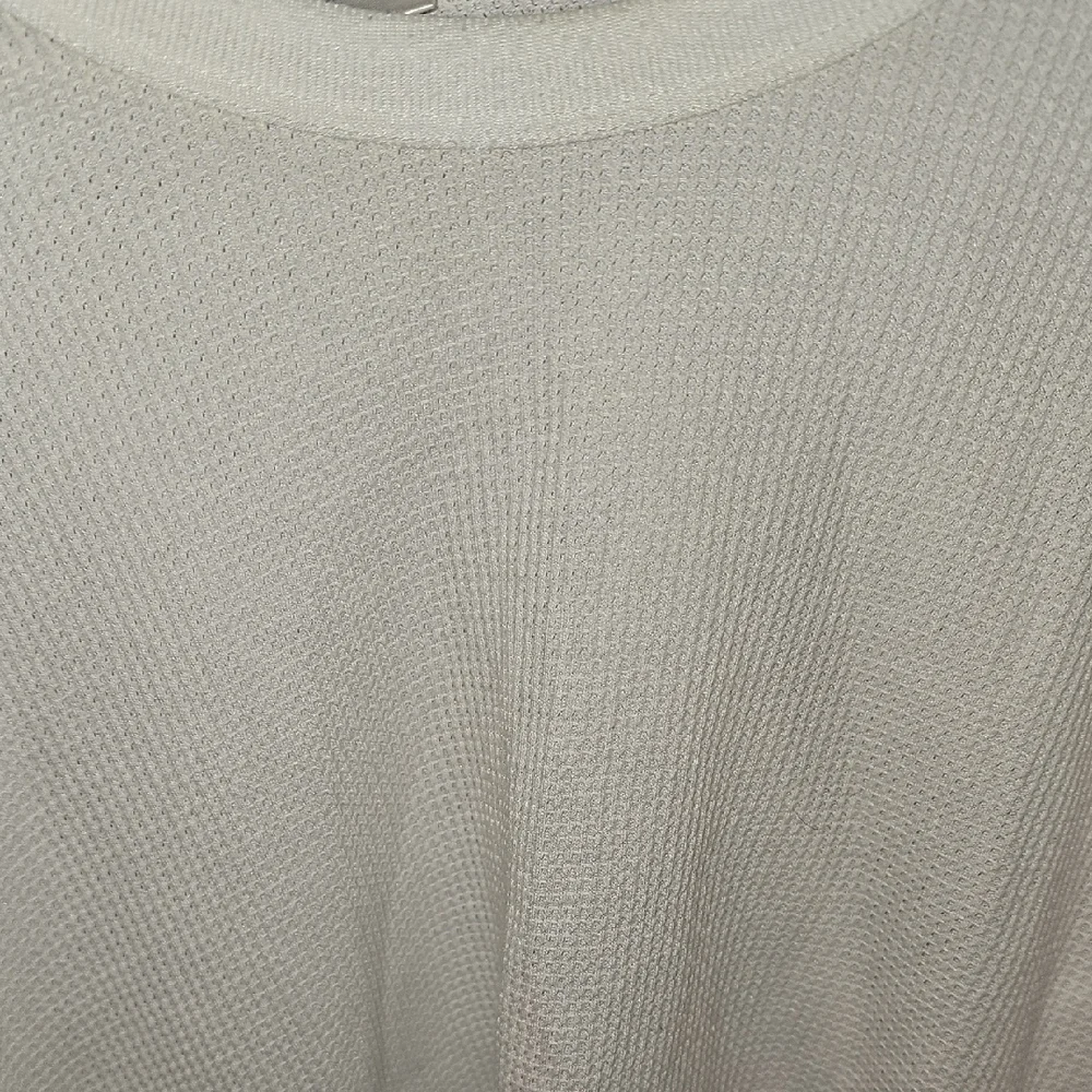 Men's Thermal Shirt & Pants Size Medium ( Slight Pink On Right Shoulder)
